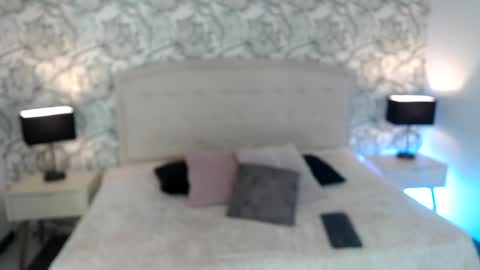 Snapshot of venusandrea29 chatting on May 21, 2026, 12:01 pm Venus online show from May 21, 2026, 12:01 pm