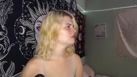 Snapshot of venusastar chatting on September 27, 2025, 10:15 pm Miss Venus online show from September 27, 2025, 10:15 pm