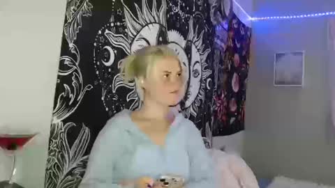 Snapshot of venusastar chatting on October 12, 2025, 9:36 pm Miss Venus online show from October 12, 2025, 9:36 pm