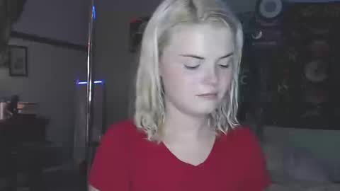 Snapshot of venusastar chatting on October 15, 2025, 11:16 pm Miss Venus online show from October 15, 2025, 11:16 pm