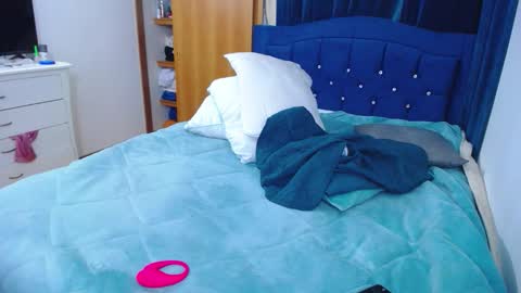 venushot1xx online show from November 21, 2025, 7:29 am