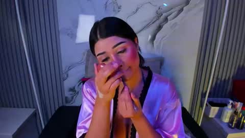 Venusowen  online show from April 24, 2026, 2:08 pm