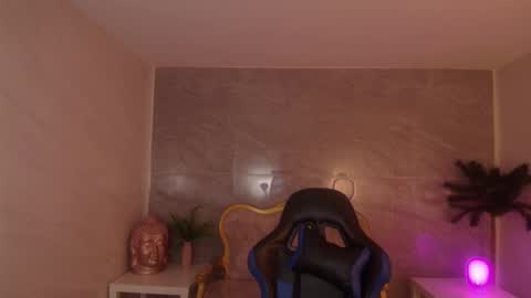 Snapshot of venuss09_s chatting on September 13, 2025, 3:23 pm venuss online show from September 13, 2025, 3:23 pm