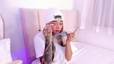 Shelly online show from October 10, 2025, 3:55 pm