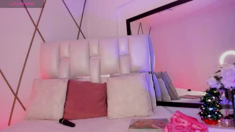 VENUS online show from December 20, 2025, 11:50 am