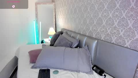 Snapshot of vera_price_ chatting on June 3, 2026, 2:44 pm Vera online show from June 3, 2026, 2:44 pm