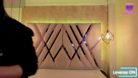 Domelipa  online show from February 20, 2025, 11:31 am