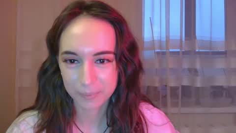 Una online show from October 11, 2025, 1:42 pm