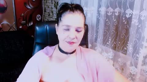 Snapshot of veraluss chatting on November 30, 2025, 7:18 pm Vera Luss online show from November 30, 2025, 7:18 pm