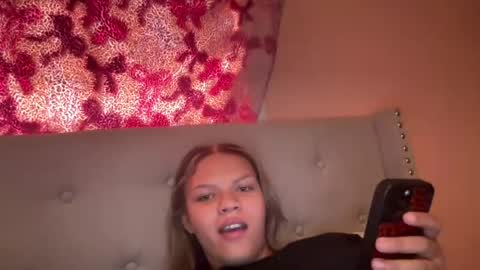 Snapshot of veranikimi chatting on July 11, 2026, 5:48 pm veranikimi online show from July 11, 2026, 5:48 pm