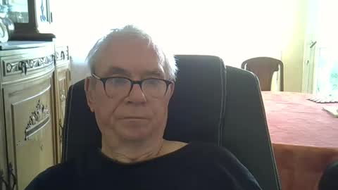 Snapshot of vergne50 chatting on May 24, 2026, 5:01 am vergne50 online show from May 24, 2026, 5:01 am