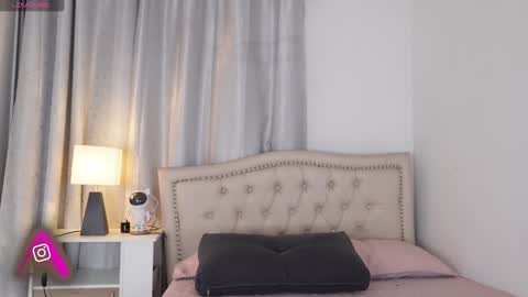 Snapshot of vero_cam chatting on December 24, 2024, 2:10 am vero_cam online show from December 24, 2024, 2:10 am