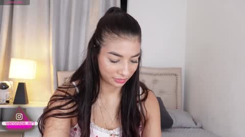 Snapshot of vero_cam chatting on January 5, 2025, 1:03 am vero_cam online show from January 5, 2025, 1:03 am