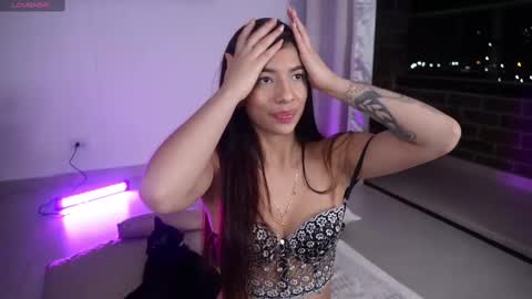 Snapshot of vero_cam chatting on March 11, 2025, 5:05 am vero_cam online show from March 11, 2025, 5:05 am