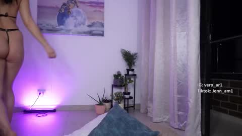 Snapshot of vero_cam chatting on November 14, 2025, 1:37 am vero_cam online show from November 14, 2025, 1:37 am