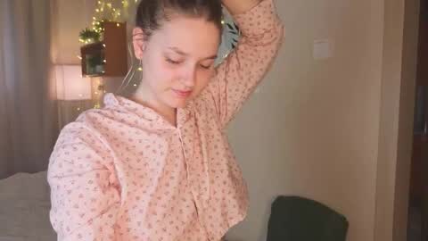 Snapshot of verocat chatting on October 9, 2025, 6:33 am Veronica online show from October 9, 2025, 6:33 am