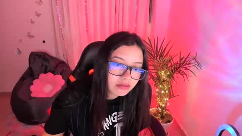 Verolake online show from February 17, 2025, 7:31 pm