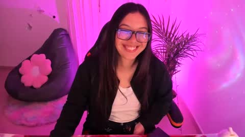 Verolake online show from February 21, 2025, 1:33 pm