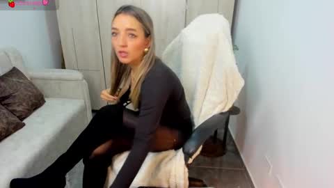 Catalina online show from October 9, 2025, 12:52 am