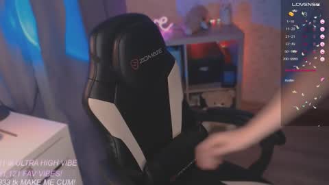 Tiffany online show from September 10, 2025, 9:26 pm