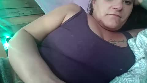 Snapshot of veronica90210 chatting on October 31, 2025, 8:37 am veronica90210 online show from October 31, 2025, 8:37 am