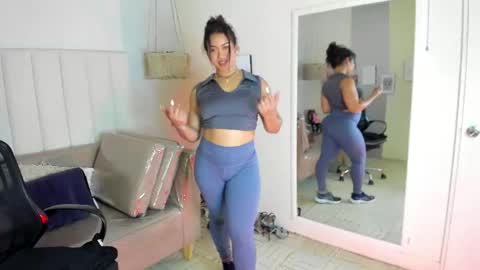Snapshot of veronica_b07 chatting on May 11, 2026, 4:04 pm Veronica3 online show from May 11, 2026, 4:04 pm