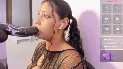 Snapshot of veronica_bigass chatting on June 20, 2026, 7:05 pm Veronica online show from June 20, 2026, 7:05 pm