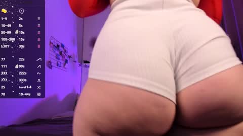 Snapshot of veronica_blush chatting on December 19, 2024, 10:24 am VERONICA FOLLOW ME online show from December 19, 2024, 10:24 am