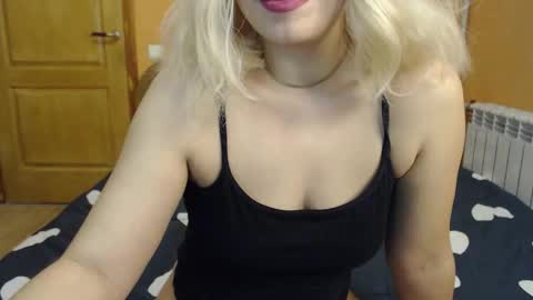Snapshot of veronica_bri97 chatting on February 28, 2026, 3:13 pm Veronica online show from February 28, 2026, 3:13 pm