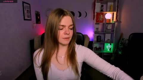 Ronni online show from April 24, 2026, 7:16 pm