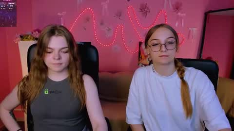 Snapshot of veronica_bubble chatting on June 7, 2026, 7:17 pm Ronni online show from June 7, 2026, 7:17 pm