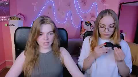 Snapshot of veronica_bubble chatting on June 8, 2026, 1:28 am Ronni online show from June 8, 2026, 1:28 am