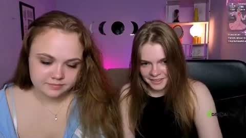 Snapshot of veronica_bubble chatting on June 11, 2026, 12:32 am Ronni online show from June 11, 2026, 12:32 am
