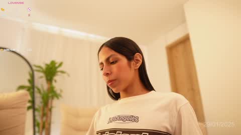 Veronica online show from January 29, 2025, 2:21 pm