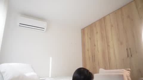 Veronica online show from July 15, 2026, 12:54 pm