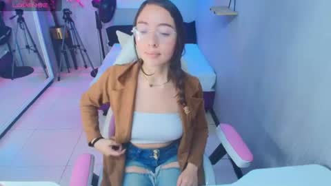 veronica online show from June 20, 2026, 7:05 pm