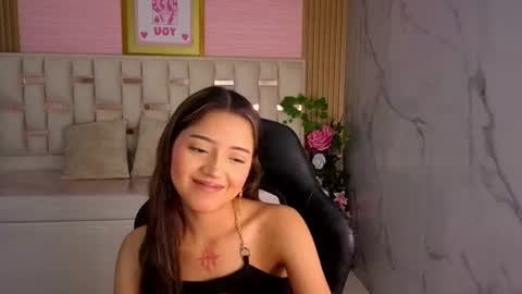 veronicaa_s online show from July 4, 2026, 8:15 pm