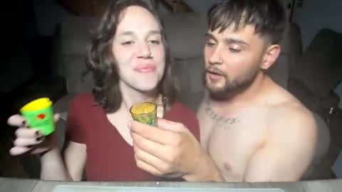 veronicaandalex online show from May 9, 2026, 5:01 am