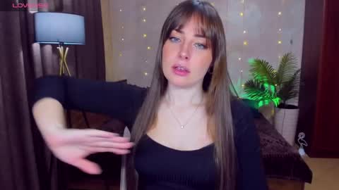 Veronica online show from May 4, 2026, 4:52 am