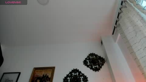 Snapshot of veronicagilss chatting on July 13, 2026, 6:33 pm Veronica Gills online show from July 13, 2026, 6:33 pm
