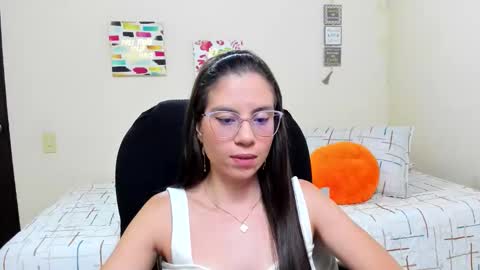 Veronica Miller online show from September 14, 2025, 2:44 am