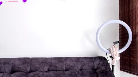 VeronicaTonu online show from September 14, 2025, 2:38 pm