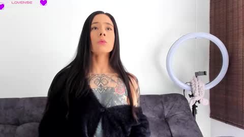 VeronicaTonu online show from October 12, 2025, 3:00 pm