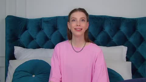 Snapshot of veronicavance chatting on May 13, 2026, 6:38 pm Veronica online show from May 13, 2026, 6:38 pm