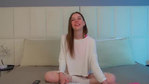 Snapshot of veronicavance chatting on May 20, 2026, 6:36 pm Veronica online show from May 20, 2026, 6:36 pm