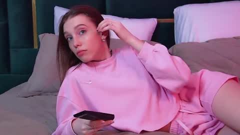Snapshot of veronicavance chatting on May 21, 2026, 6:26 pm Veronica online show from May 21, 2026, 6:26 pm