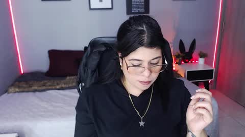 Snapshot of veronika_metalstar chatting on February 1, 2025, 7:02 pm Miss Veronika online show from February 1, 2025, 7:02 pm