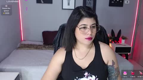 Snapshot of veronika_metalstar chatting on March 2, 2025, 2:51 am Miss Veronika online show from March 2, 2025, 2:51 am