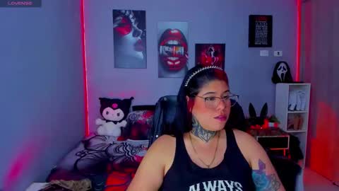 Snapshot of veronika_metalstar chatting on November 5, 2025, 7:58 pm Miss Veronika online show from November 5, 2025, 7:58 pm