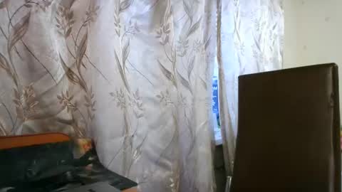 Snapshot of veronika_xi chatting on September 30, 2025, 7:35 am veronika_xi online show from September 30, 2025, 7:35 am